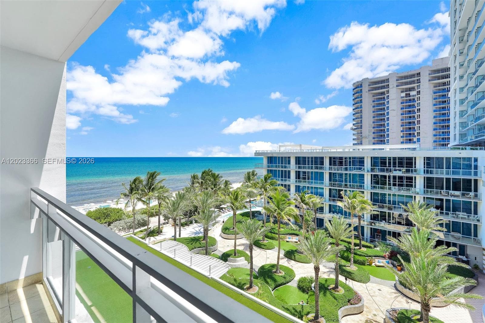 A12023366 — Miami Beach