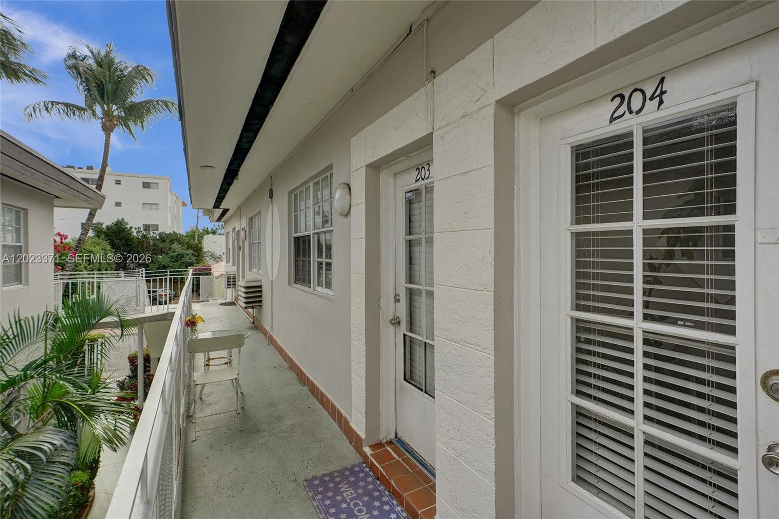 A12023371 — Miami Beach — 12
