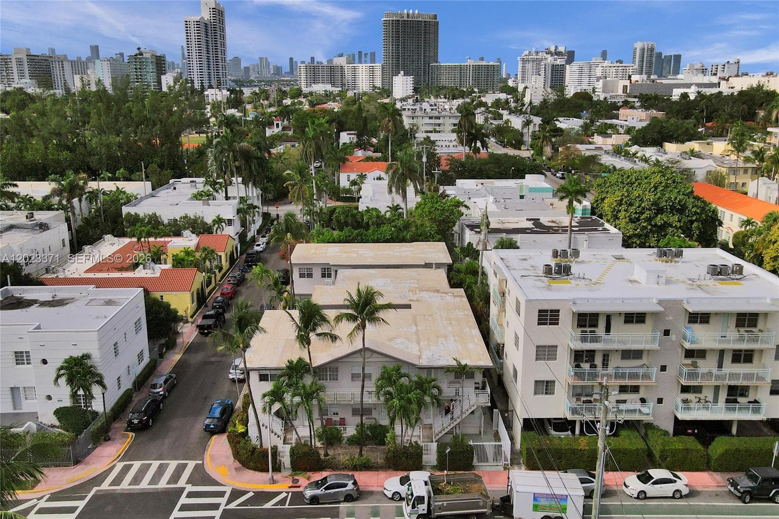 A12023371 — Miami Beach — 19