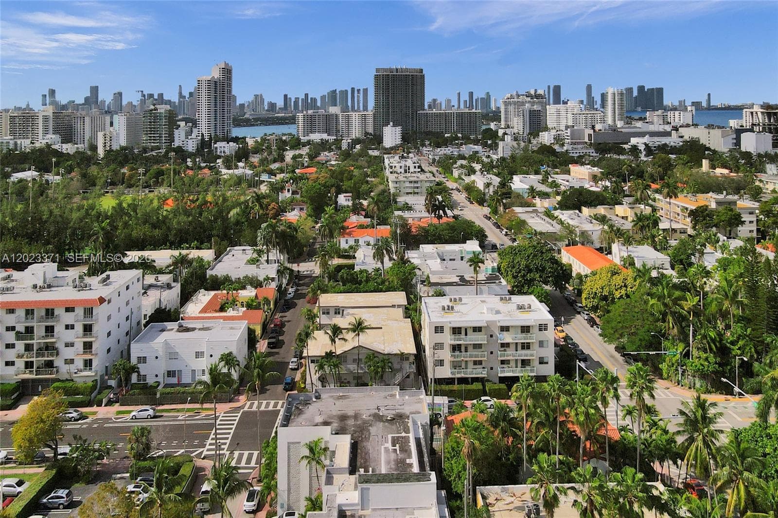 A12023371 — Miami Beach — 25