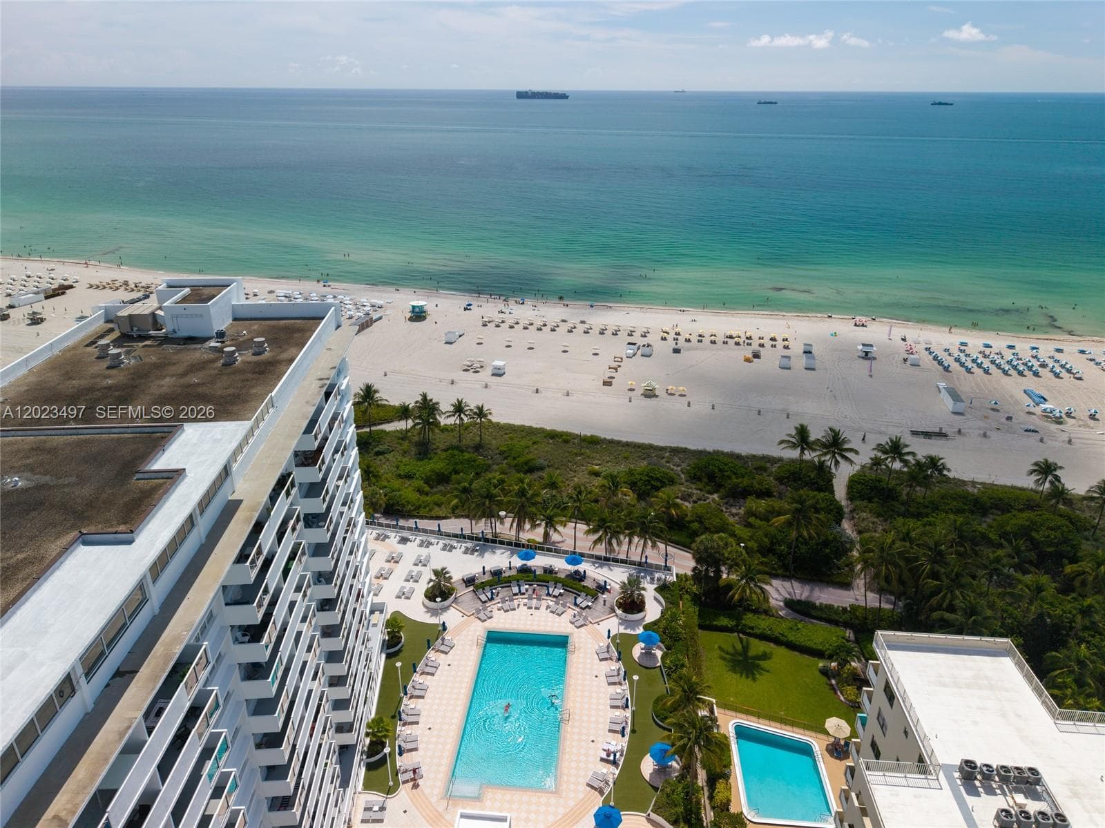 A12023497 — Miami Beach — 27