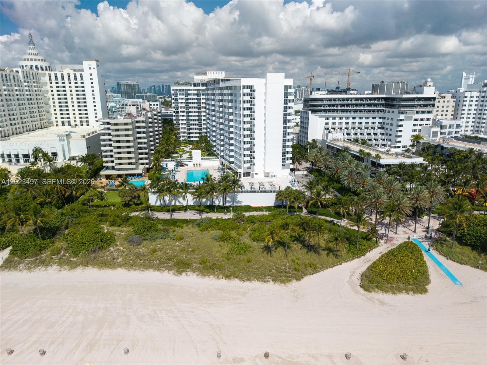 A12023497 — Miami Beach — 24