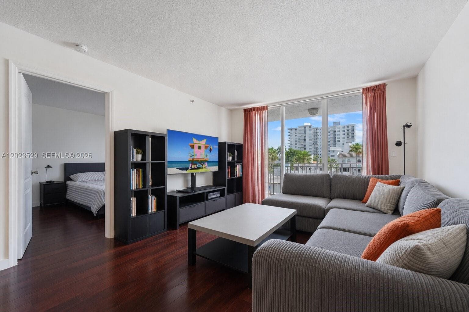 A12023529 — Miami Beach — 5