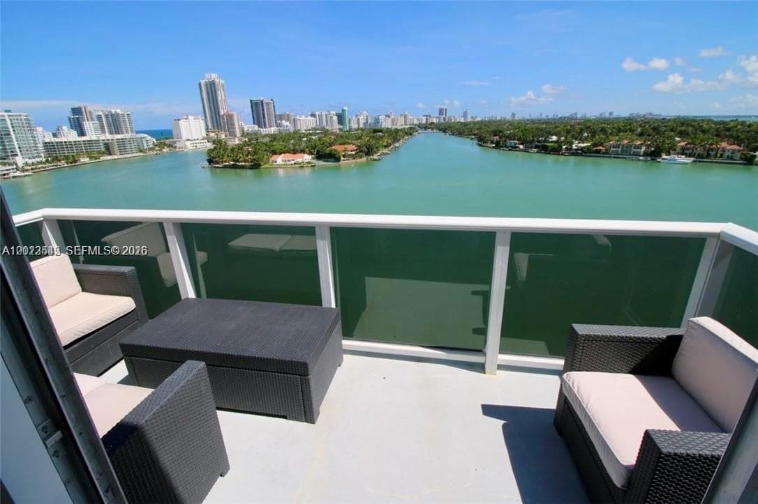 A12023545 — Miami Beach — 4