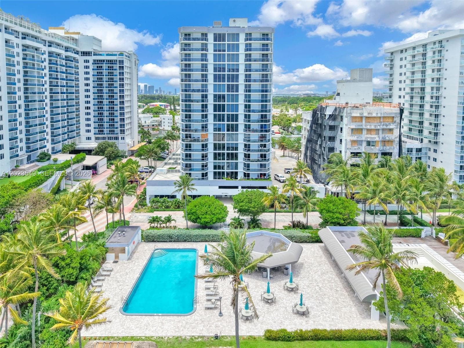 A12023549 — Miami Beach — 32