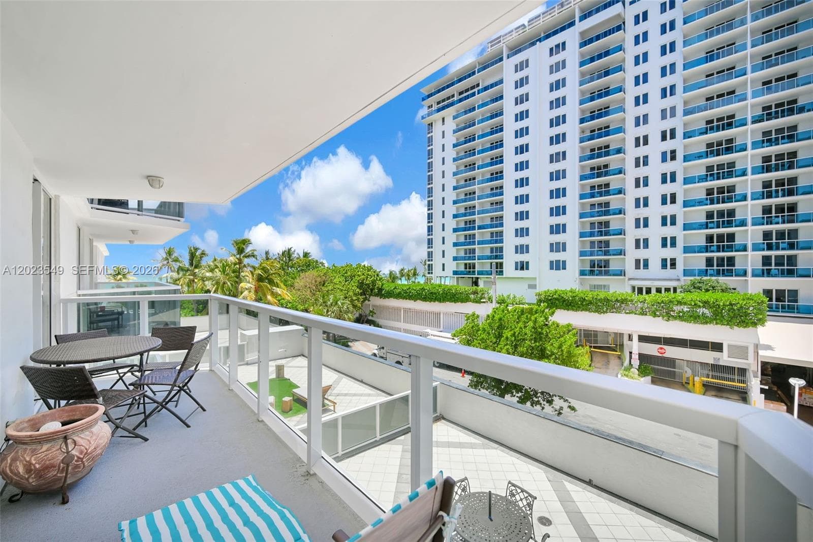 A12023549 — Miami Beach — 21