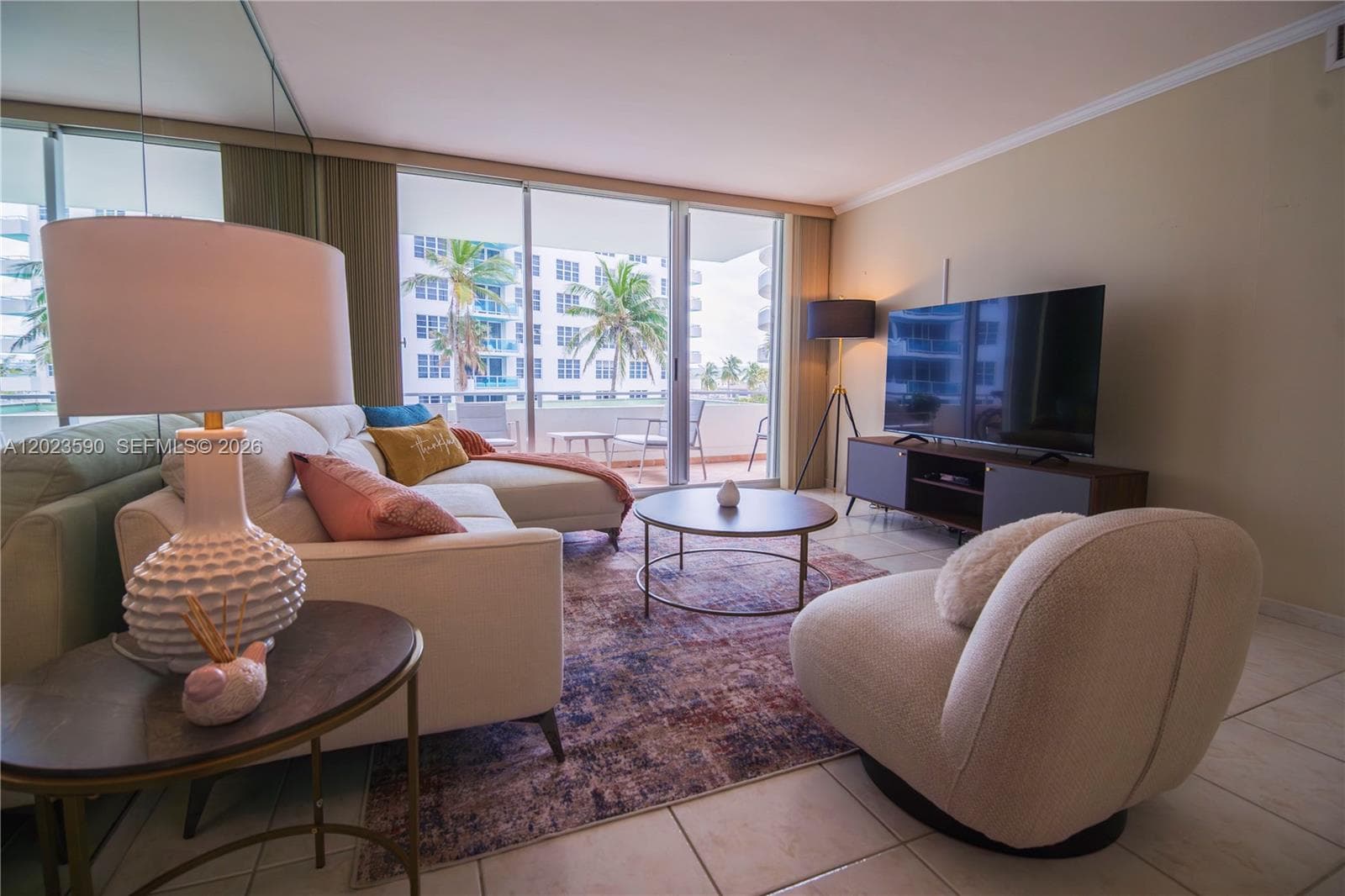 A12023590 — Miami Beach — 4