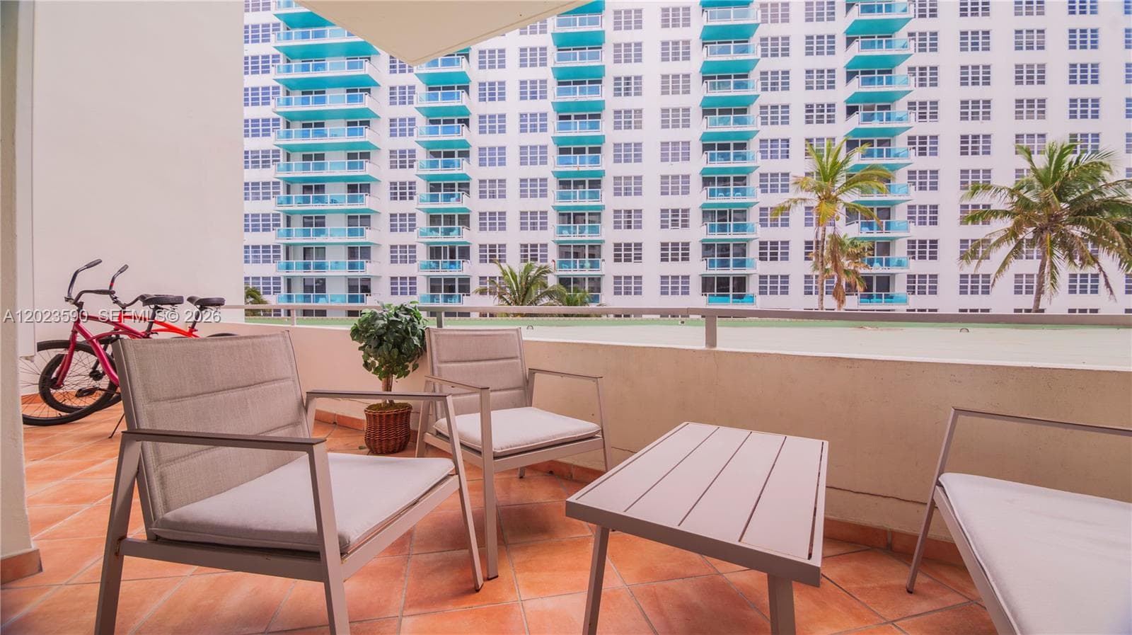 A12023590 — Miami Beach — 21