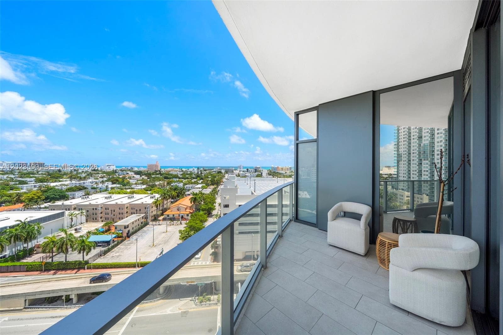 A12023599 — Miami Beach — 8