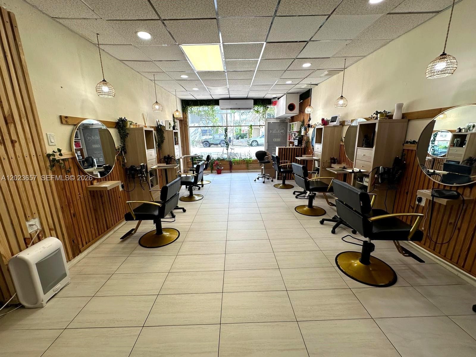 A12023657 — Miami Beach