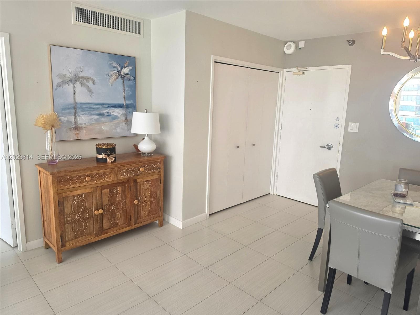 A12023814 — Miami Beach — 7