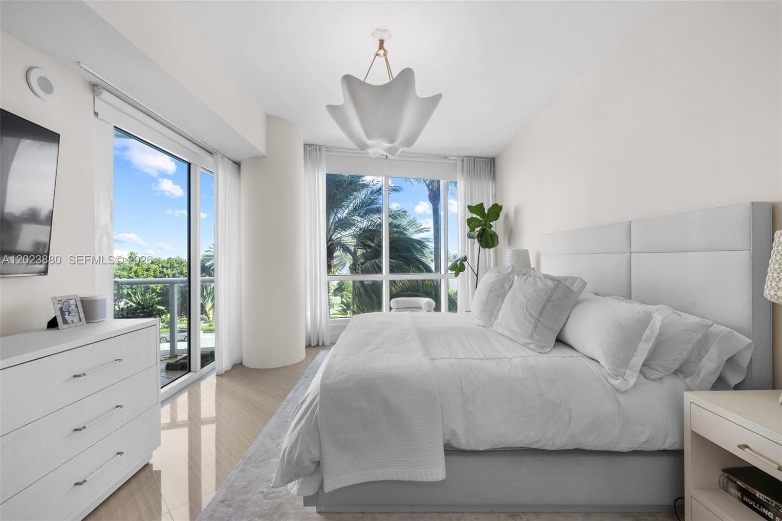 A12023880 — Miami Beach — 17