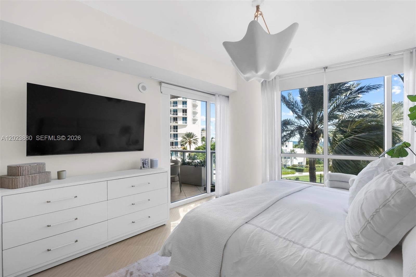A12023880 — Miami Beach — 18
