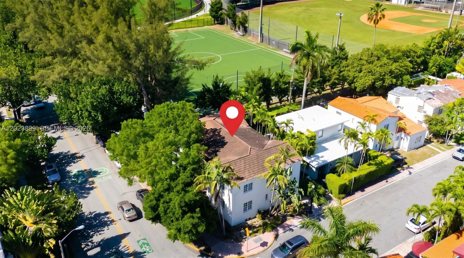 A12023899 — Miami Beach — 15