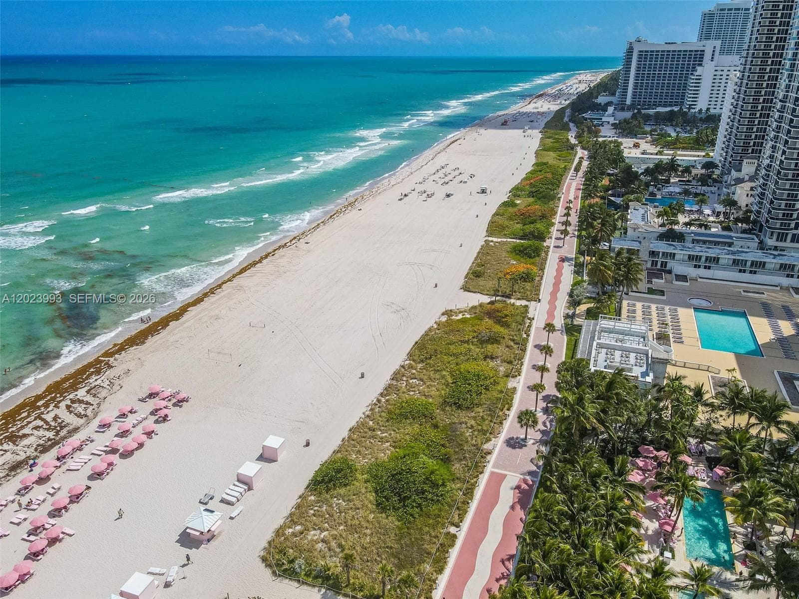 A12023993 — Miami Beach — 27