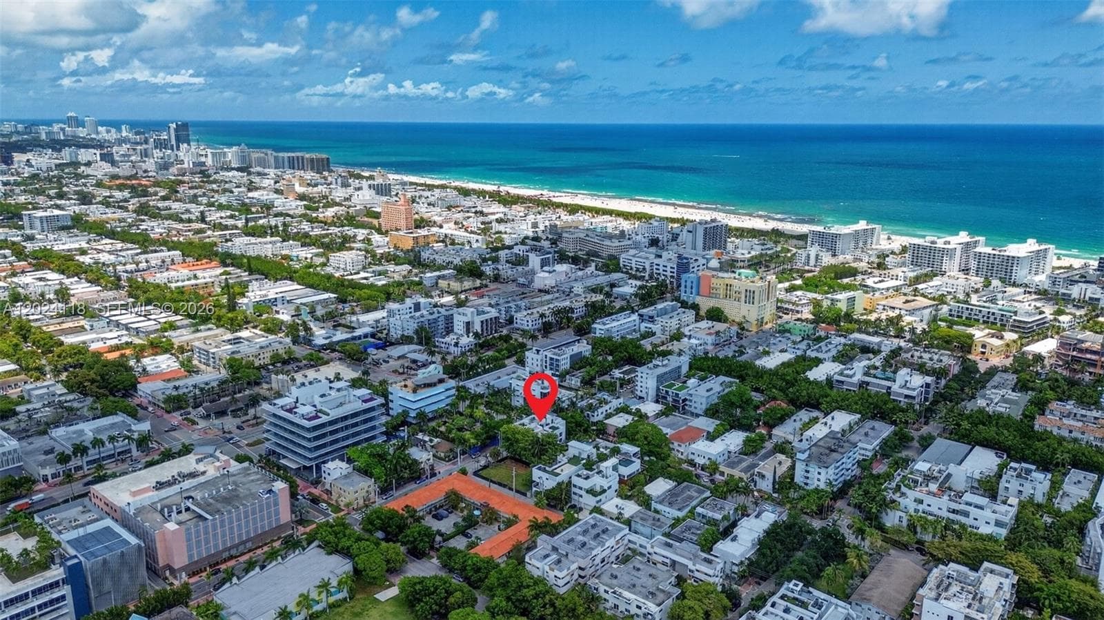 A12024118 — Miami Beach — 42