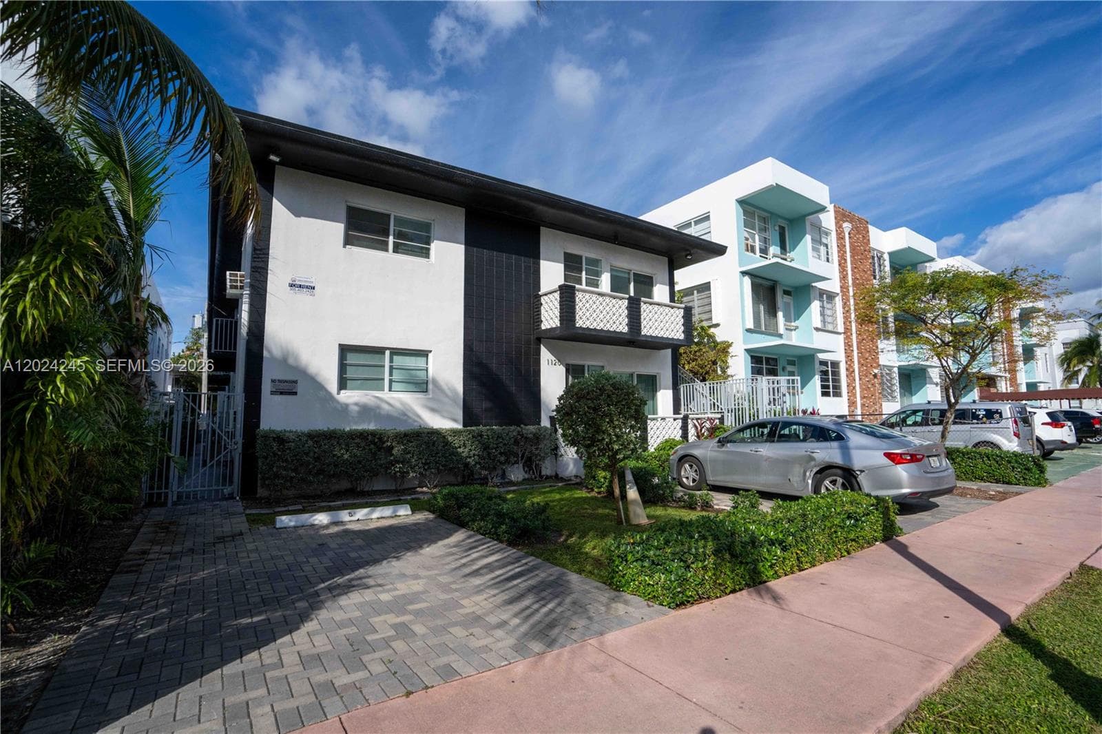 A12024245 — Miami Beach