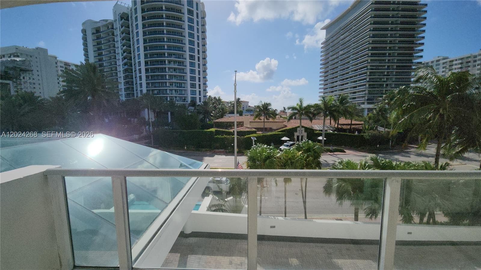 A12024268 — Miami Beach — 2
