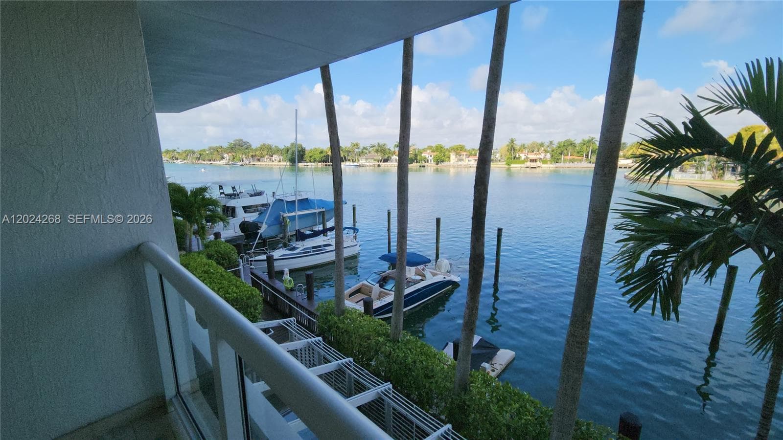 A12024268 — Miami Beach — 55