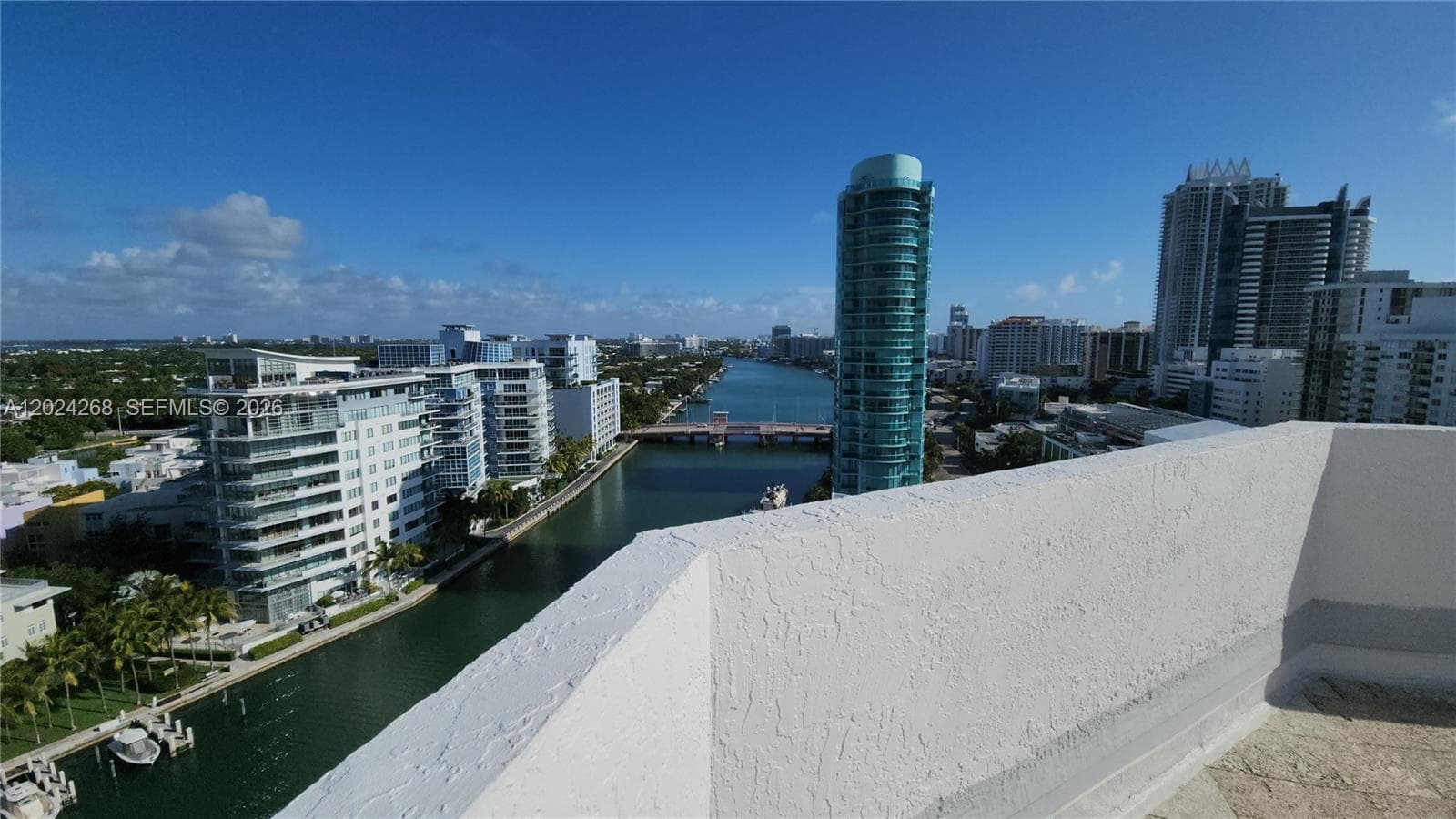 A12024268 — Miami Beach — 50