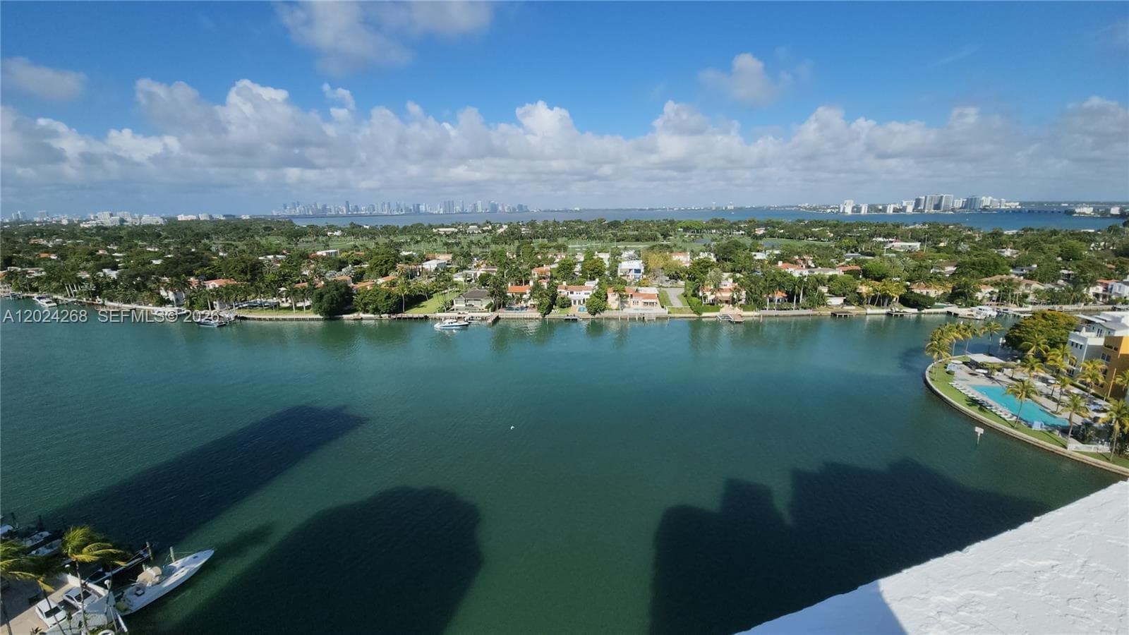 A12024268 — Miami Beach — 58