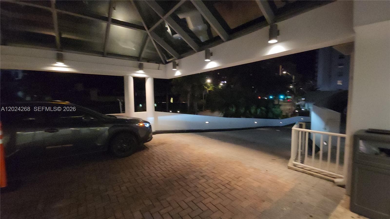 A12024268 — Miami Beach — 39