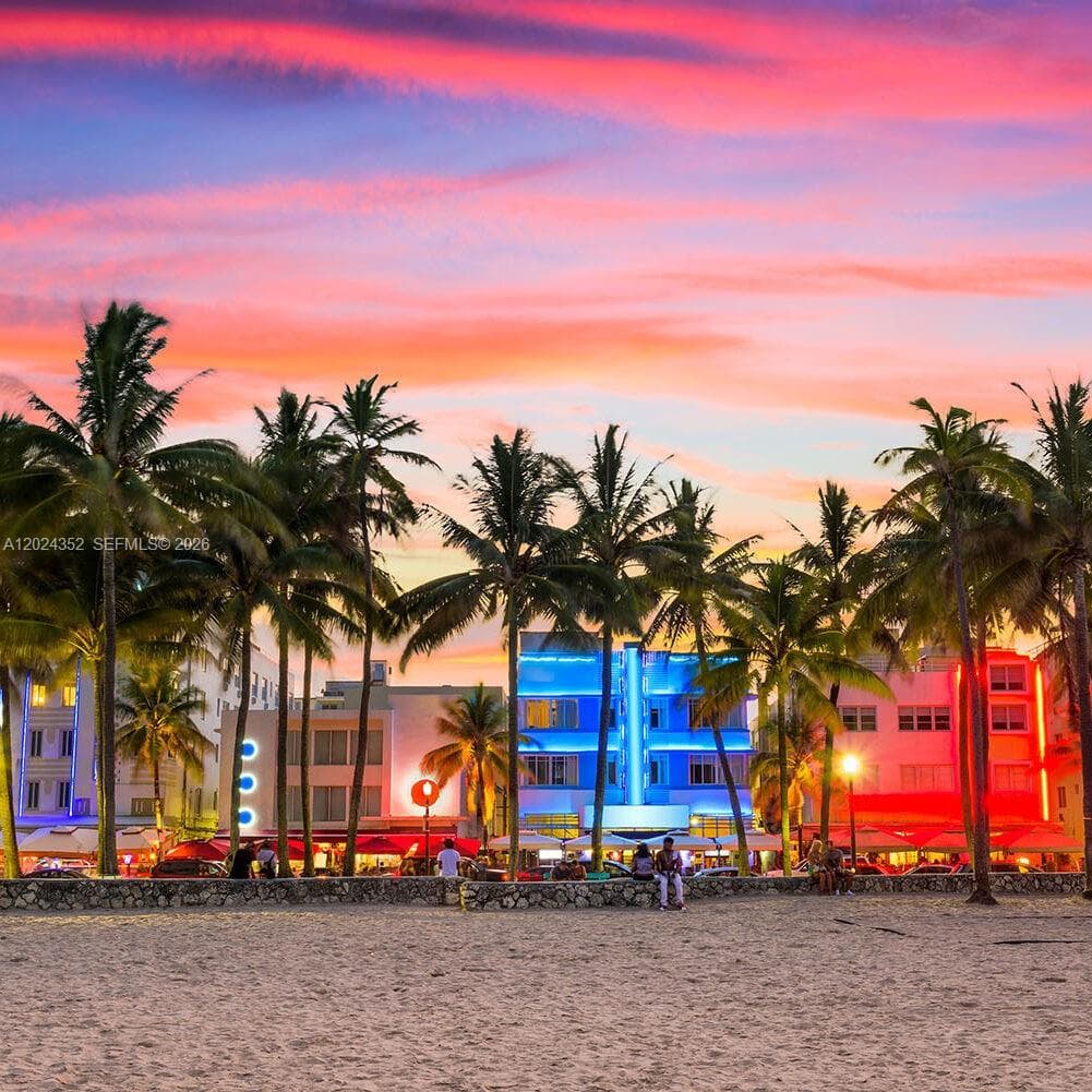 A12024352 — Miami Beach — 5