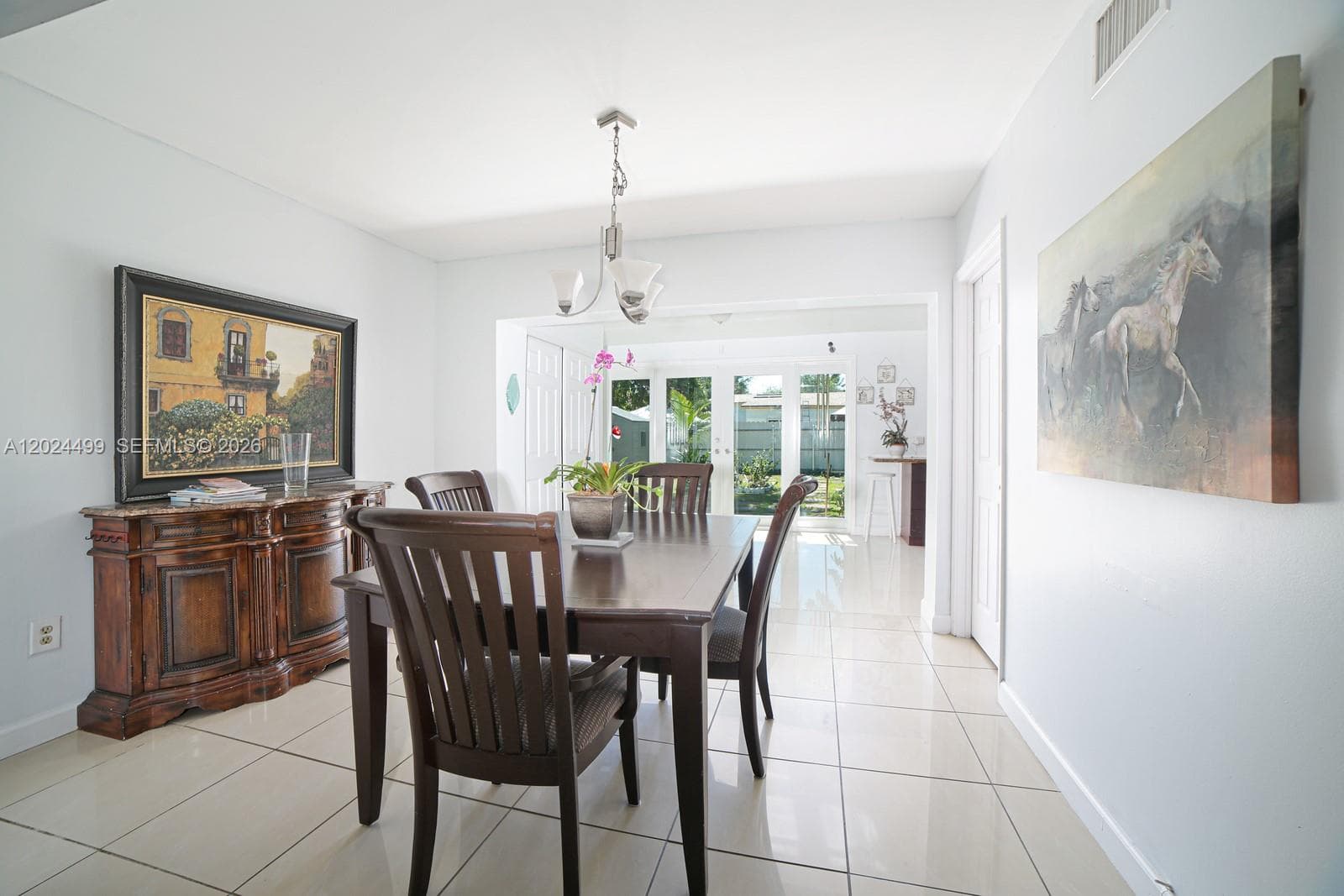 A12024499 — Miami Beach — 5