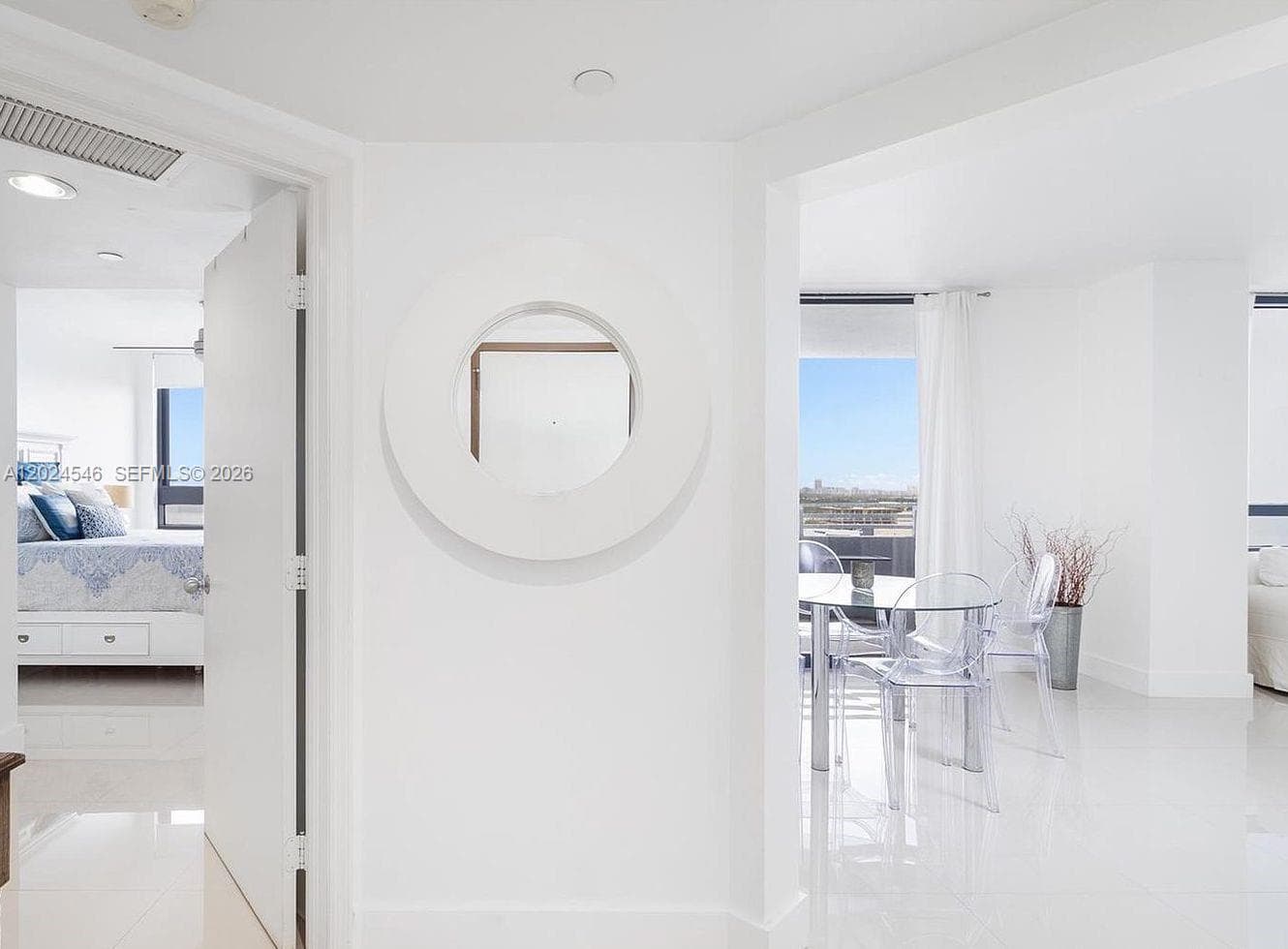 A12024546 — Miami Beach — 3