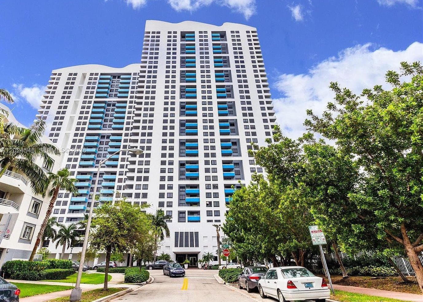 A12024546 — Miami Beach