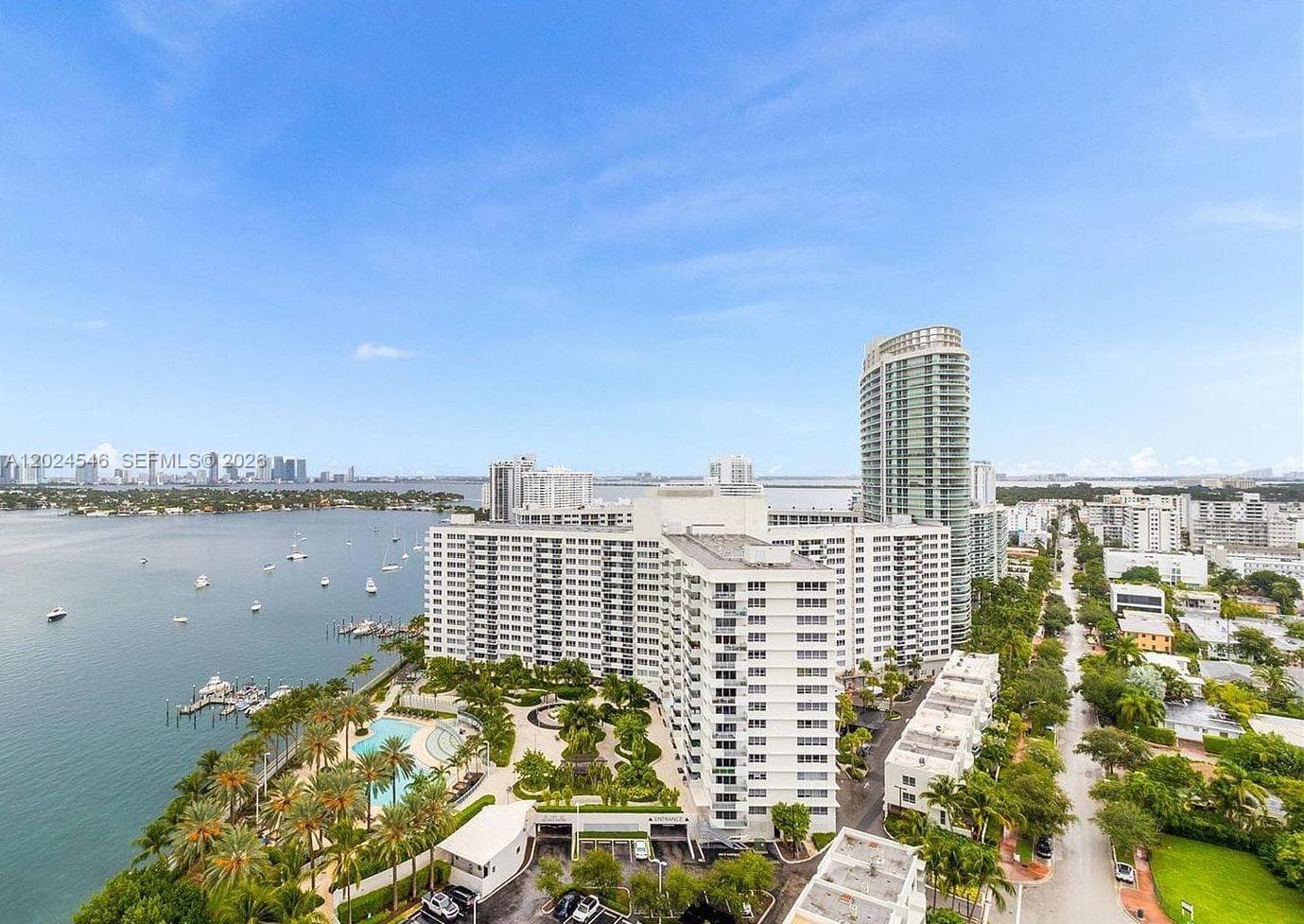 A12024546 — Miami Beach — 10
