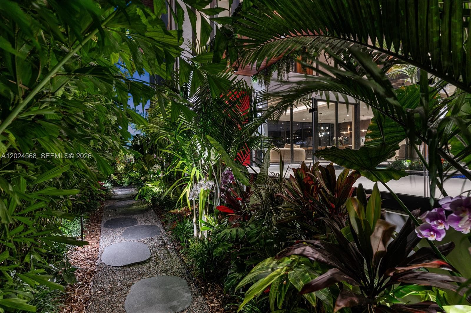 A12024568 — Miami Beach — 58