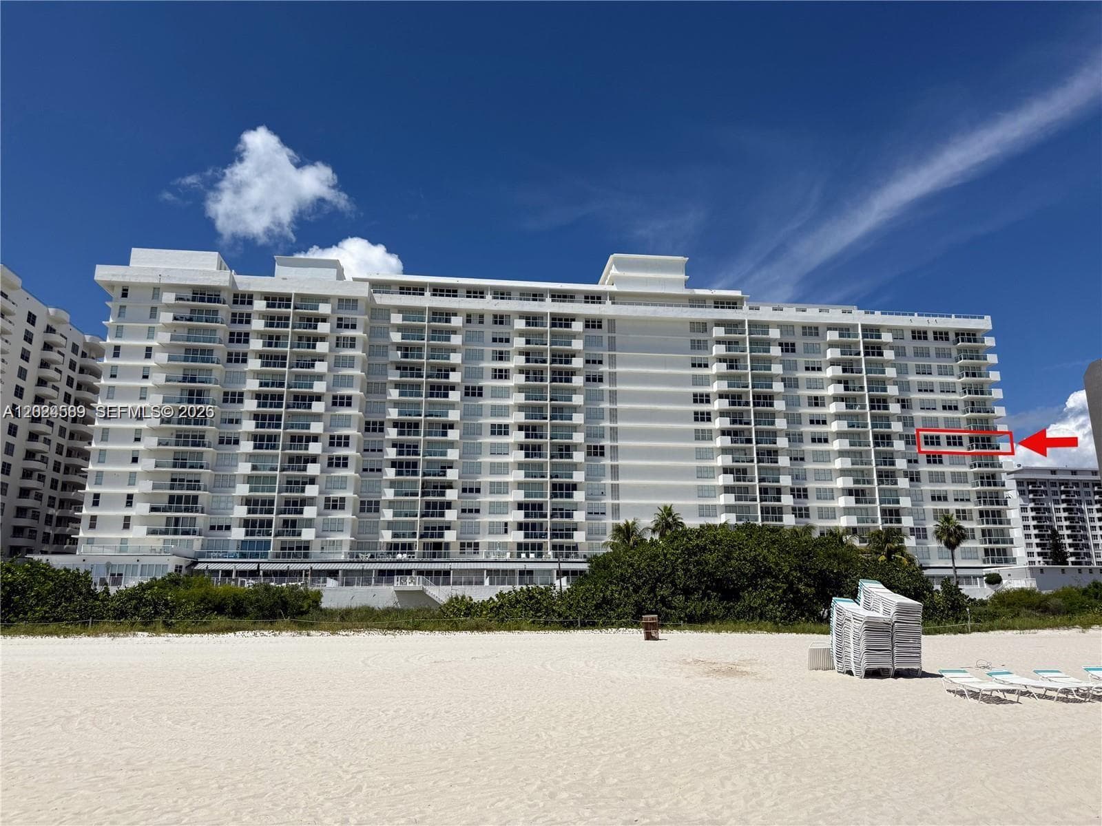 A12024589 — Miami Beach — 2
