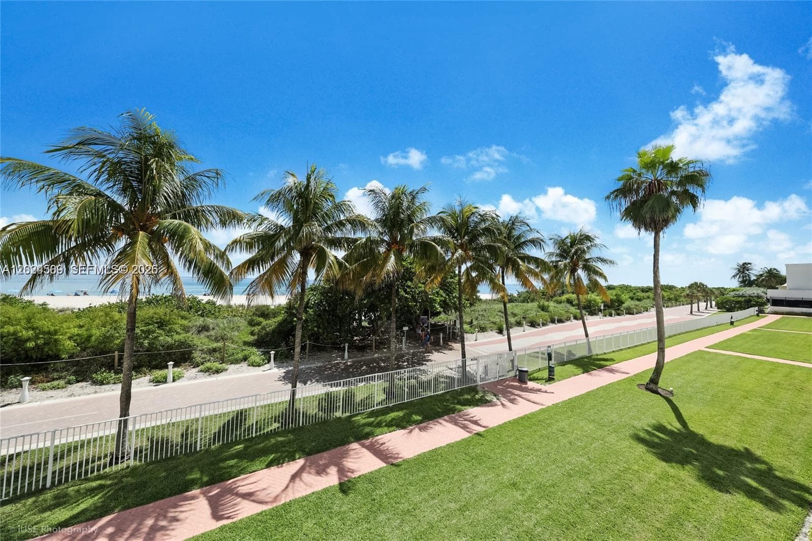 A12024589 — Miami Beach — 18