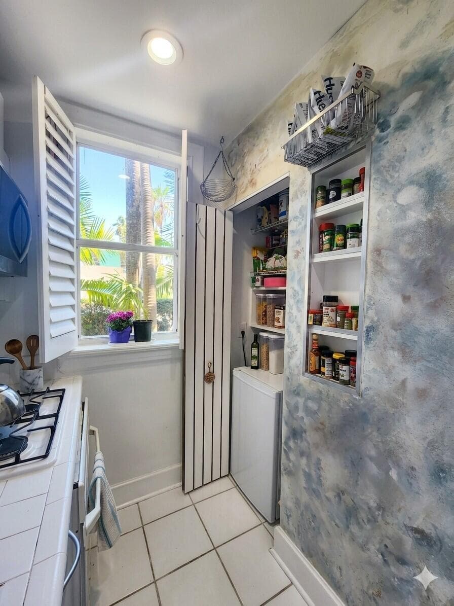 B26032499 — Miami Beach — 18