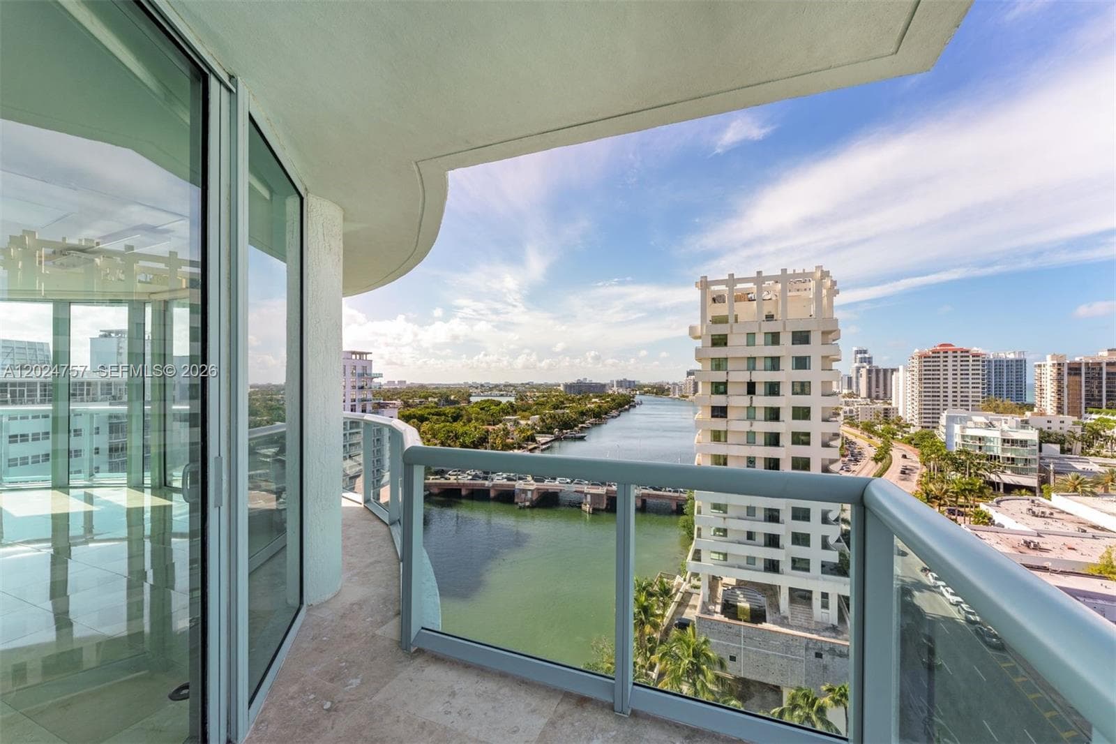 A12024757 — Miami Beach — 14