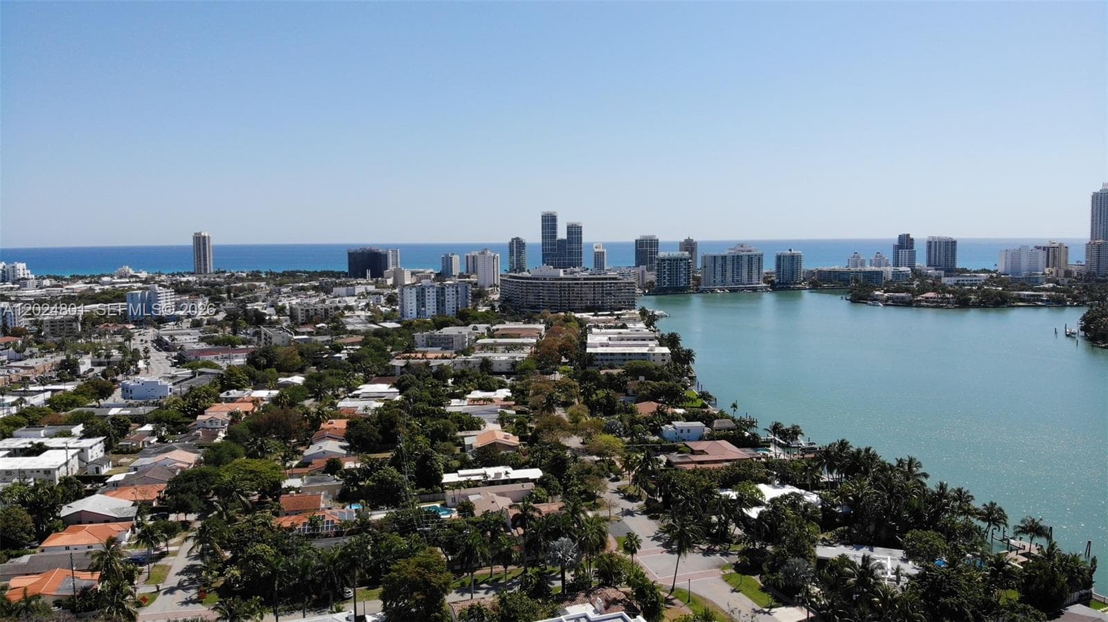 A12024801 — Miami Beach — 10