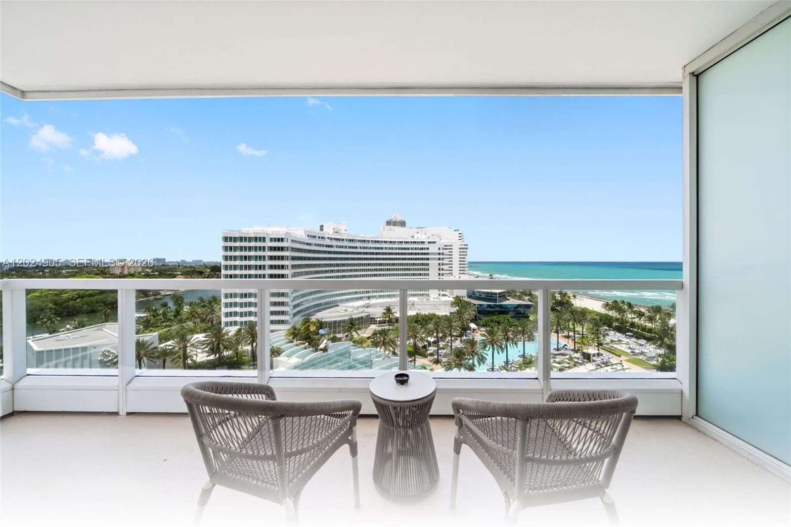 A12024905 — Miami Beach — 2