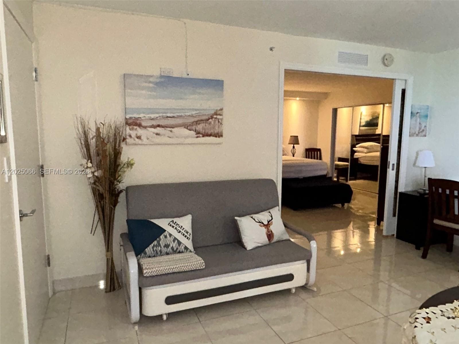 A12025066 — Miami Beach — 12