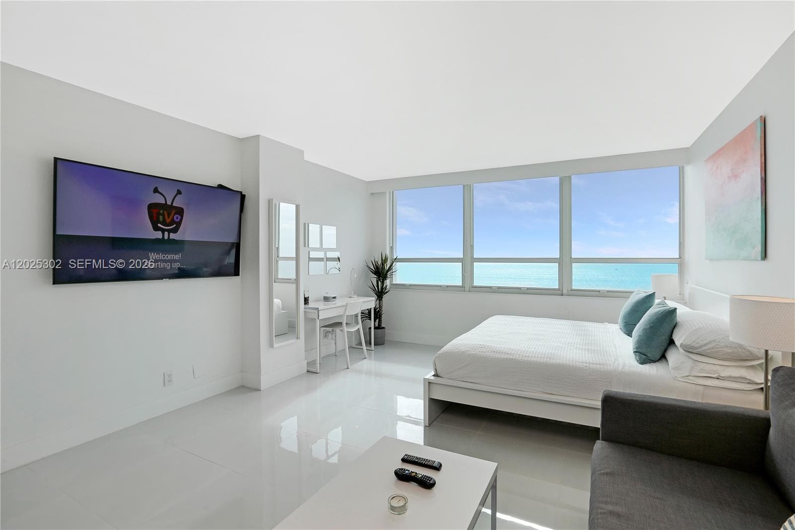 A12025302 — Miami Beach — 5