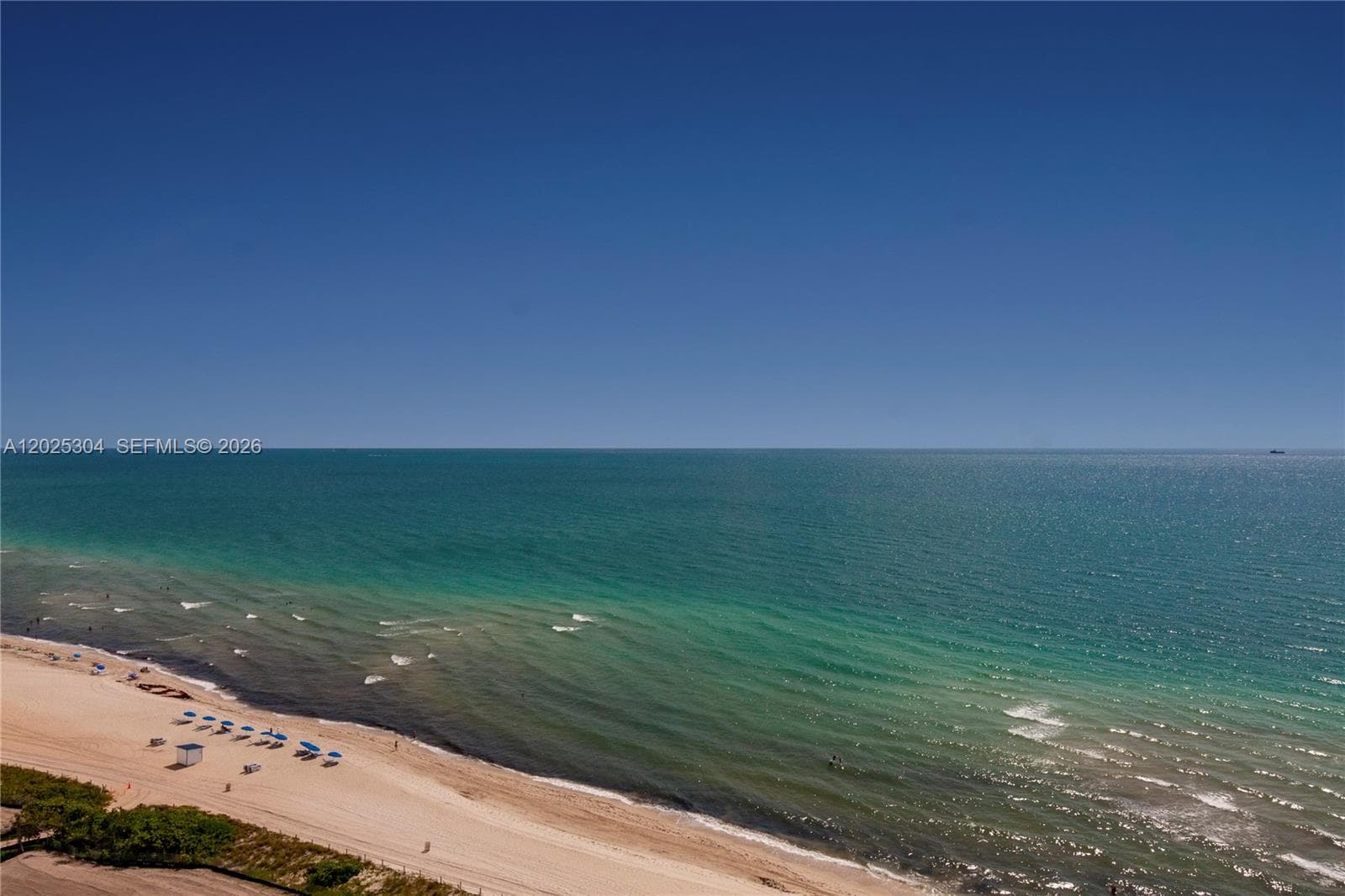 A12025304 — Miami Beach — 11