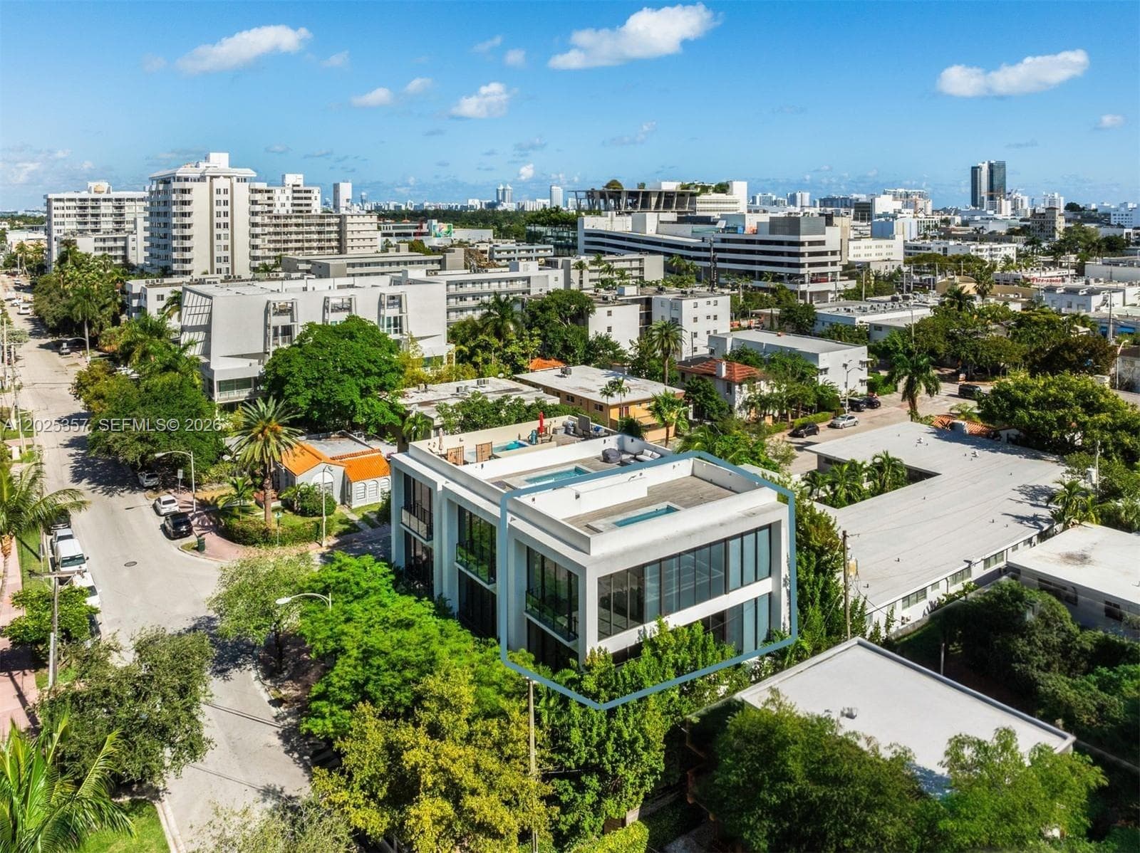 A12025357 — Miami Beach — 42