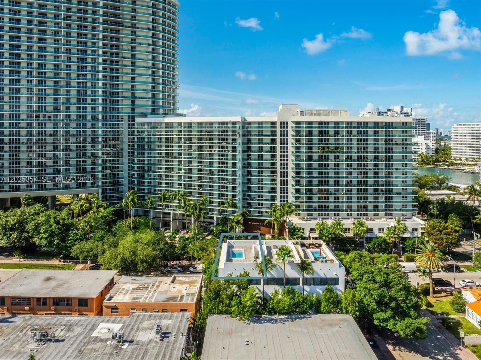 A12025357 — Miami Beach — 44