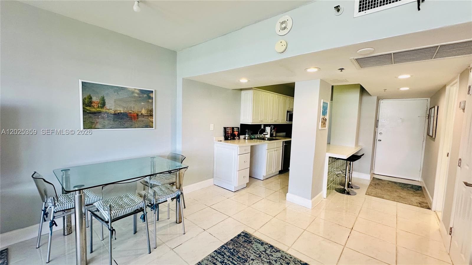 A12025359 — Miami Beach — 7