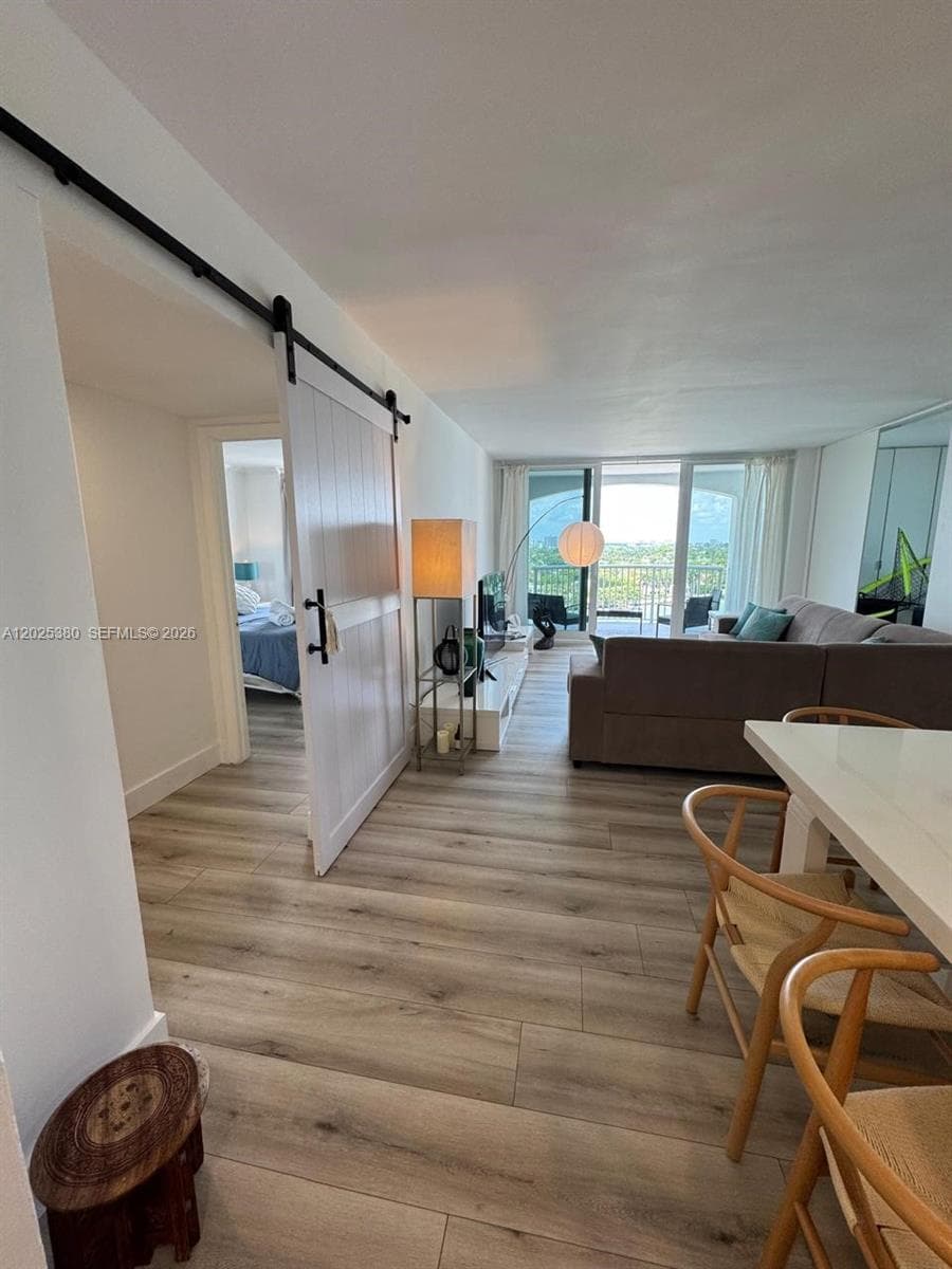 A12025380 — Miami Beach — 17