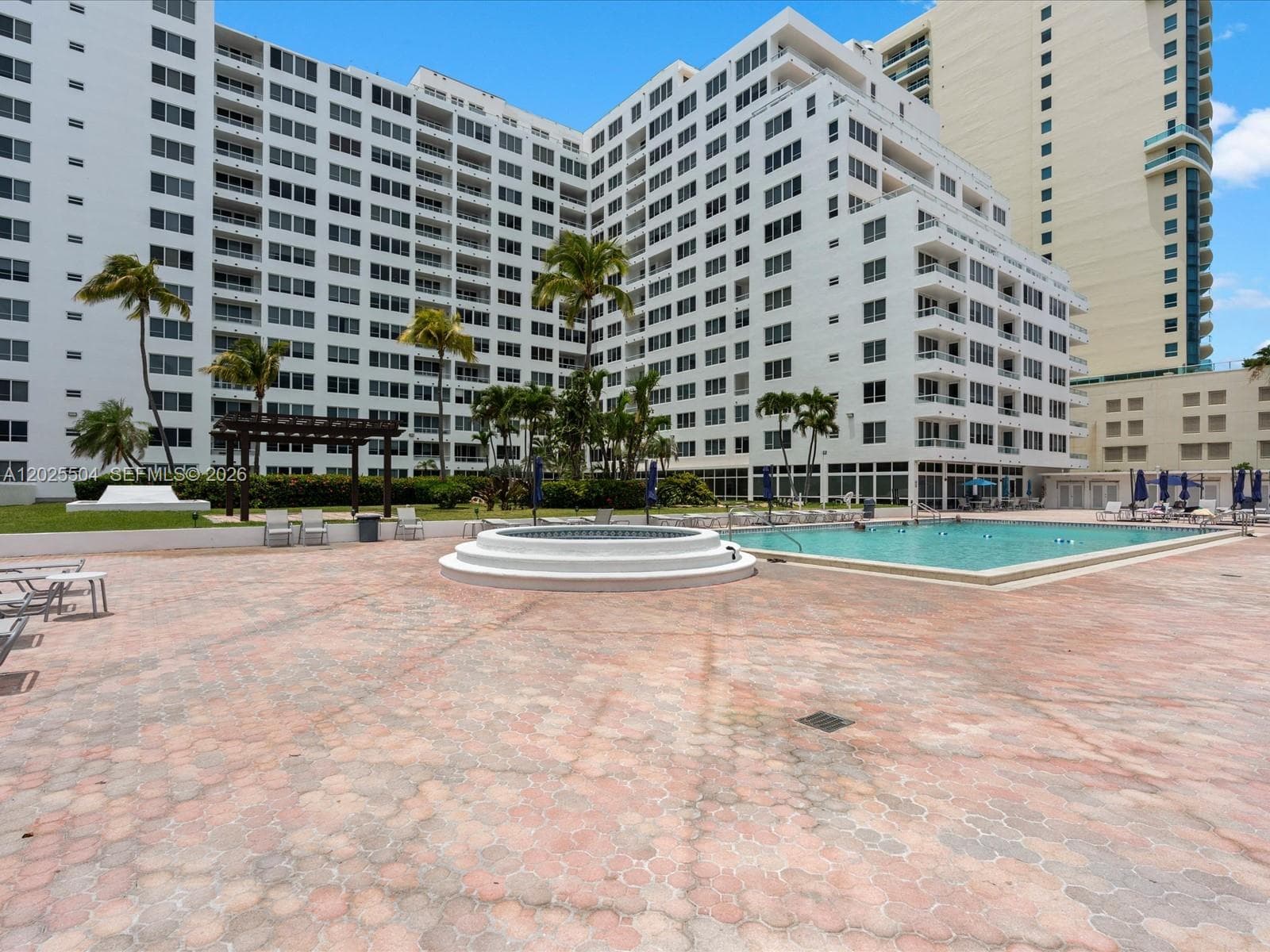 A12025504 — Miami Beach — 34