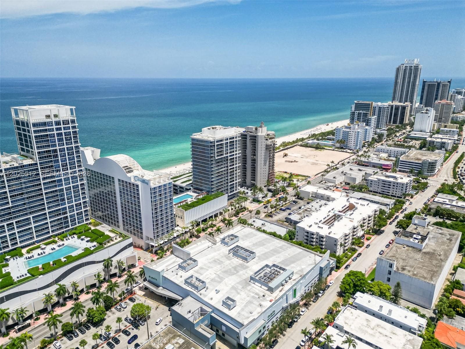 A12025512 — Miami Beach — 26