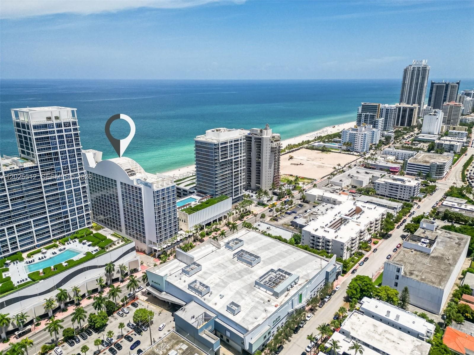 A12025512 — Miami Beach — 25