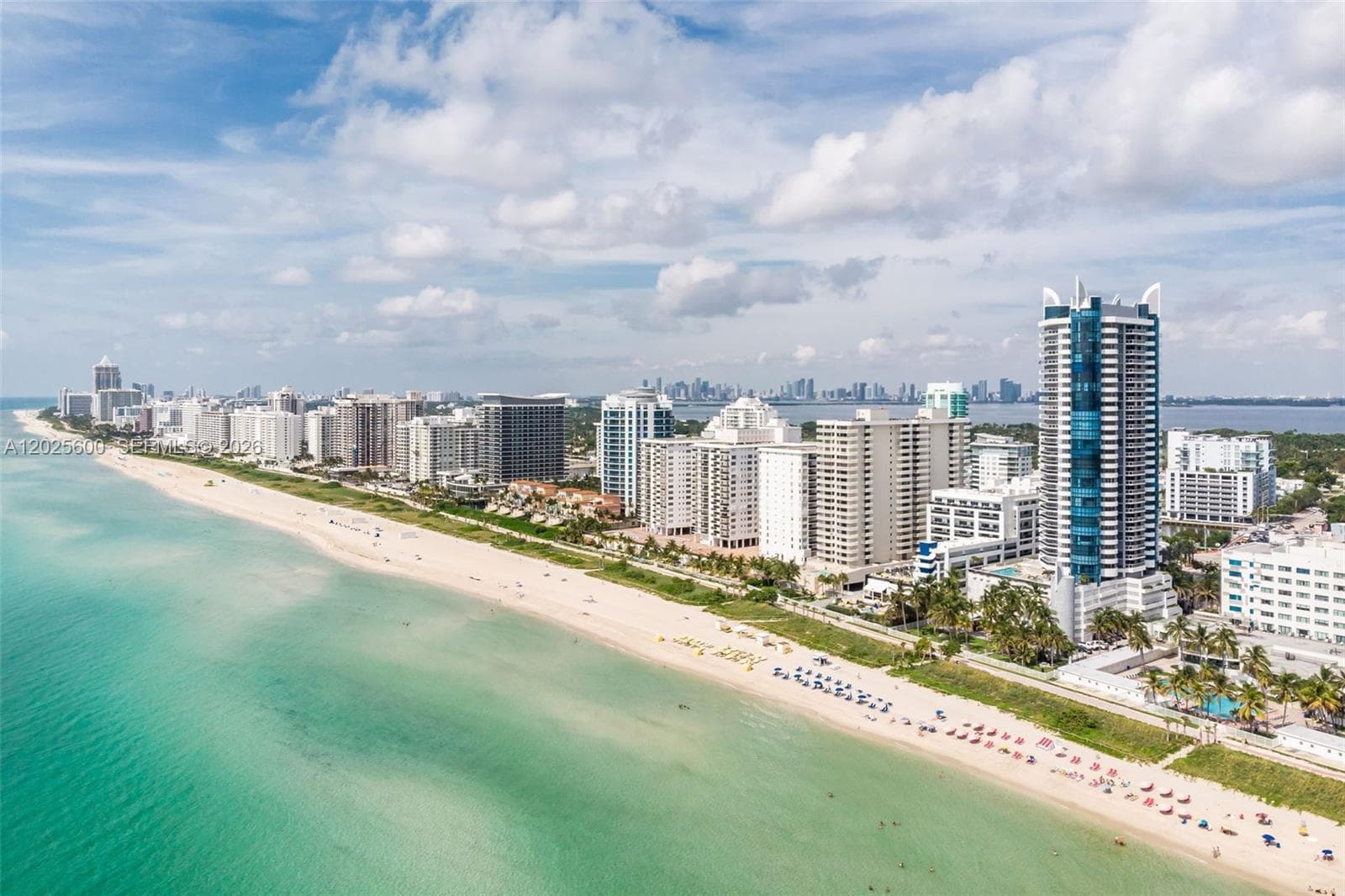 A12025600 — Miami Beach — 43