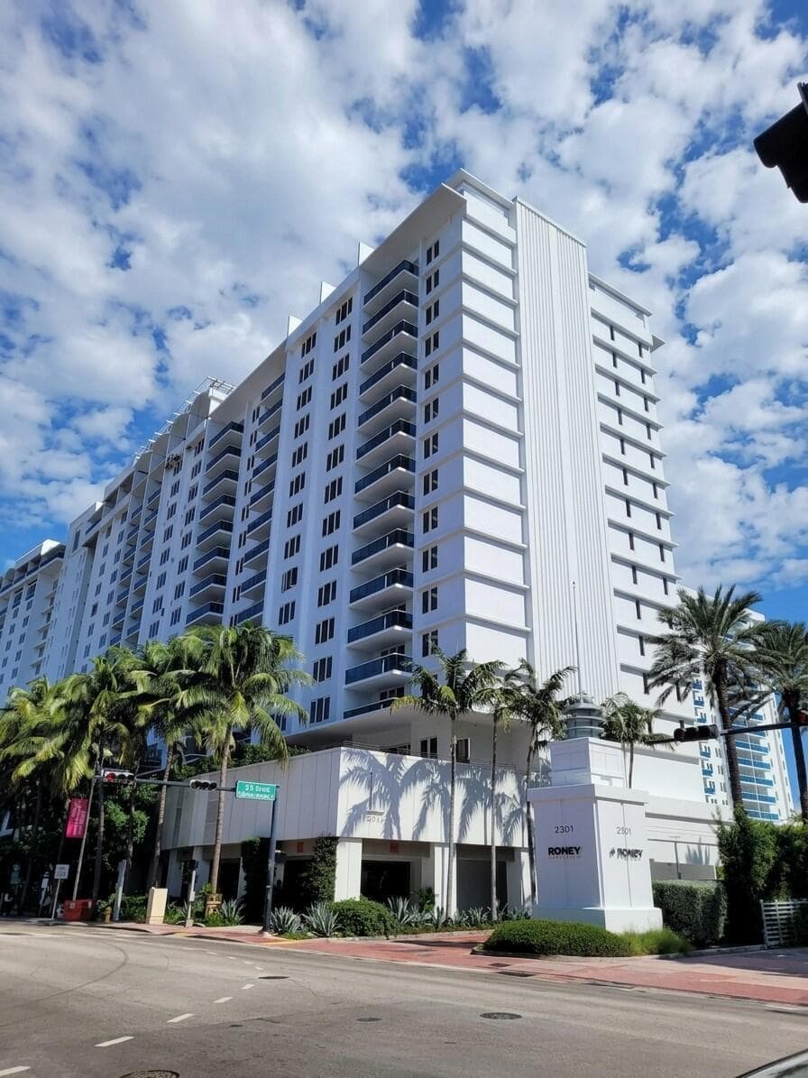 B26033080 — Miami Beach — 8